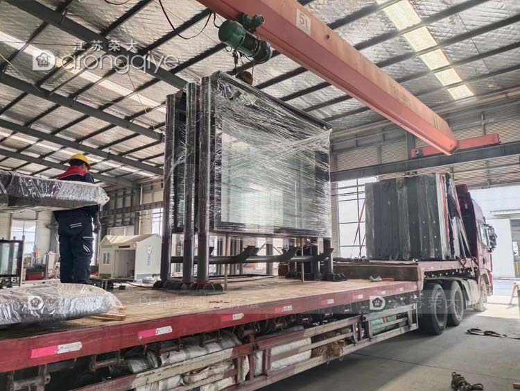 浙江智能候車亭案例裝車圖片