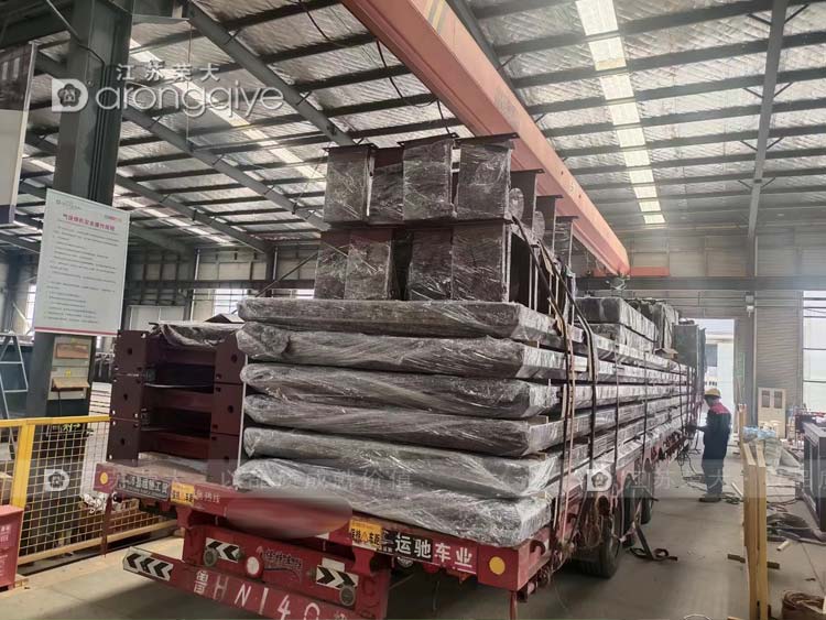 山東智慧公交候車亭裝車