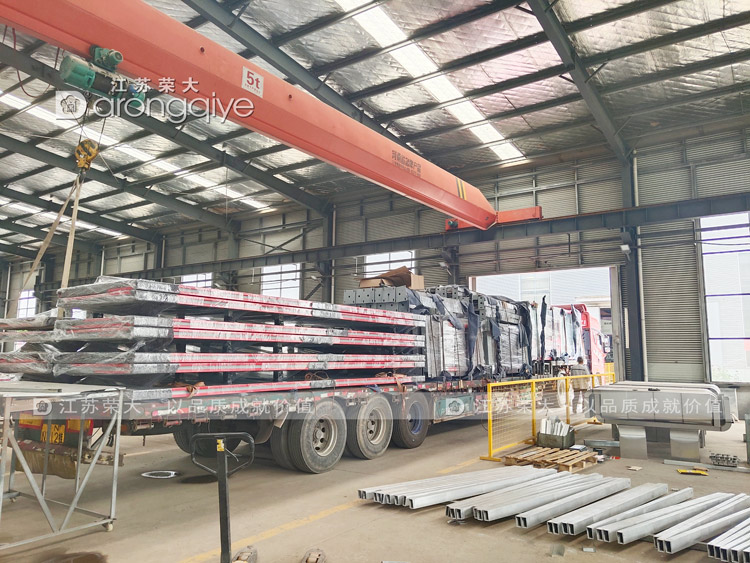 第四批河北公交候車亭發(fā)貨圖二