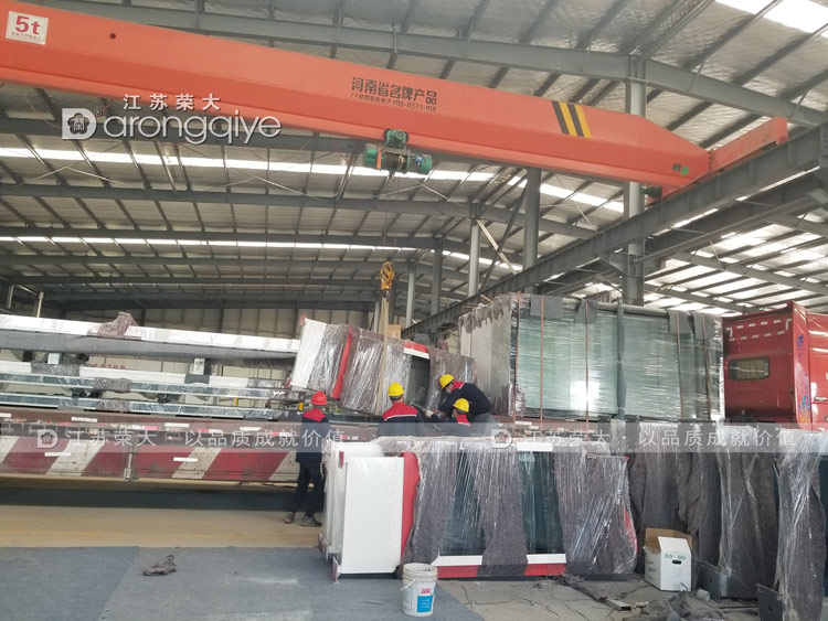 陜西現(xiàn)代候車亭發(fā)貨案例圖一