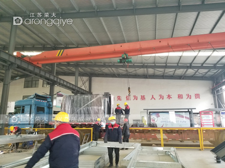 第四批廣東智能公交候車(chē)亭發(fā)貨圖二