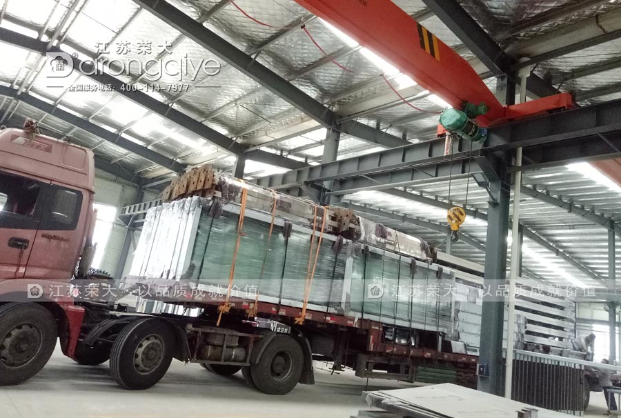 不銹鋼公交候車(chē)亭發(fā)貨圖一