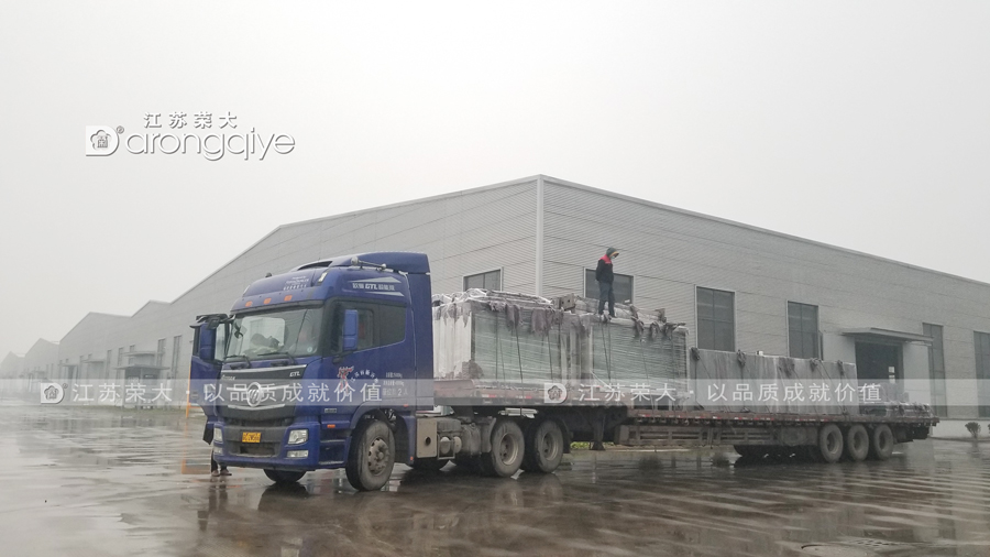 河南不銹鋼候車亭發(fā)貨圖三