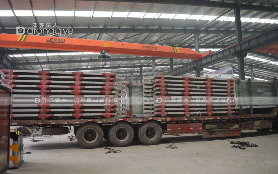 山西第三批不銹鋼候車亭發(fā)貨圖二