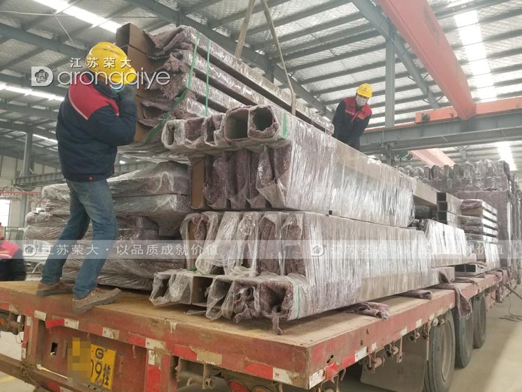 第三批河南候車亭發(fā)貨圖二