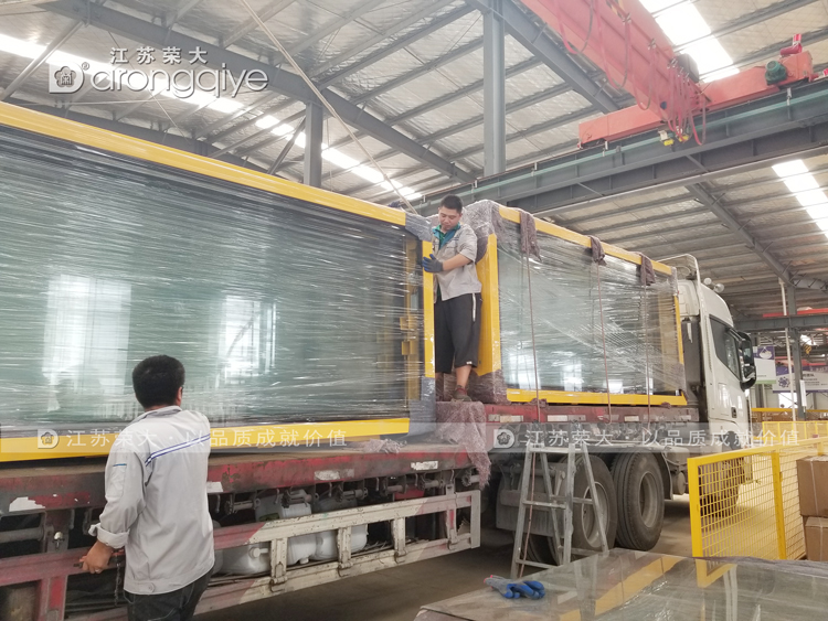 上海候車(chē)亭發(fā)貨案例圖二